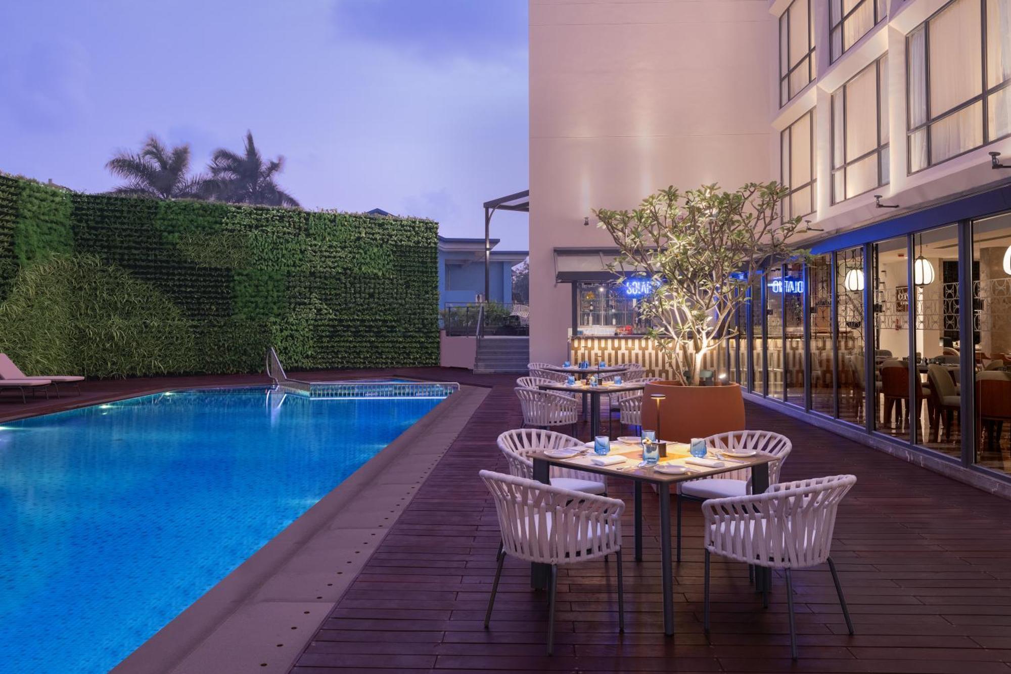 Отель Courtyard By Marriott Goa Колва Экстерьер фото