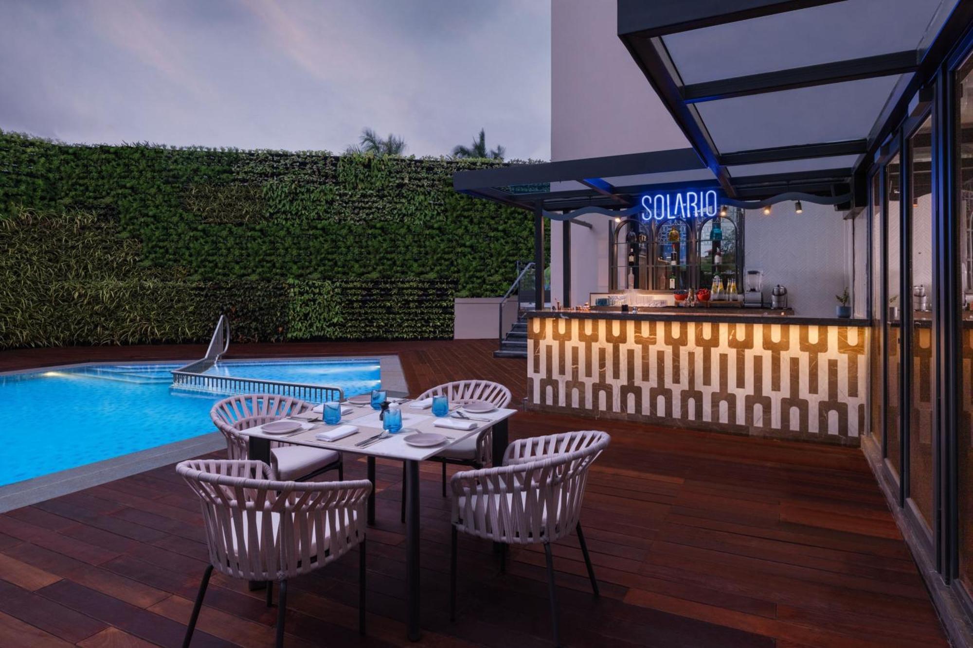 Отель Courtyard By Marriott Goa Колва Экстерьер фото