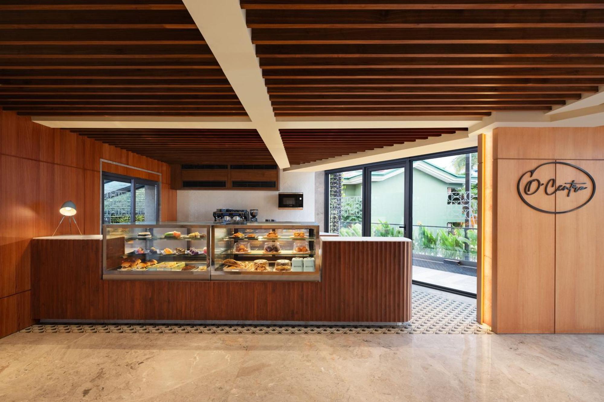 Отель Courtyard By Marriott Goa Колва Экстерьер фото