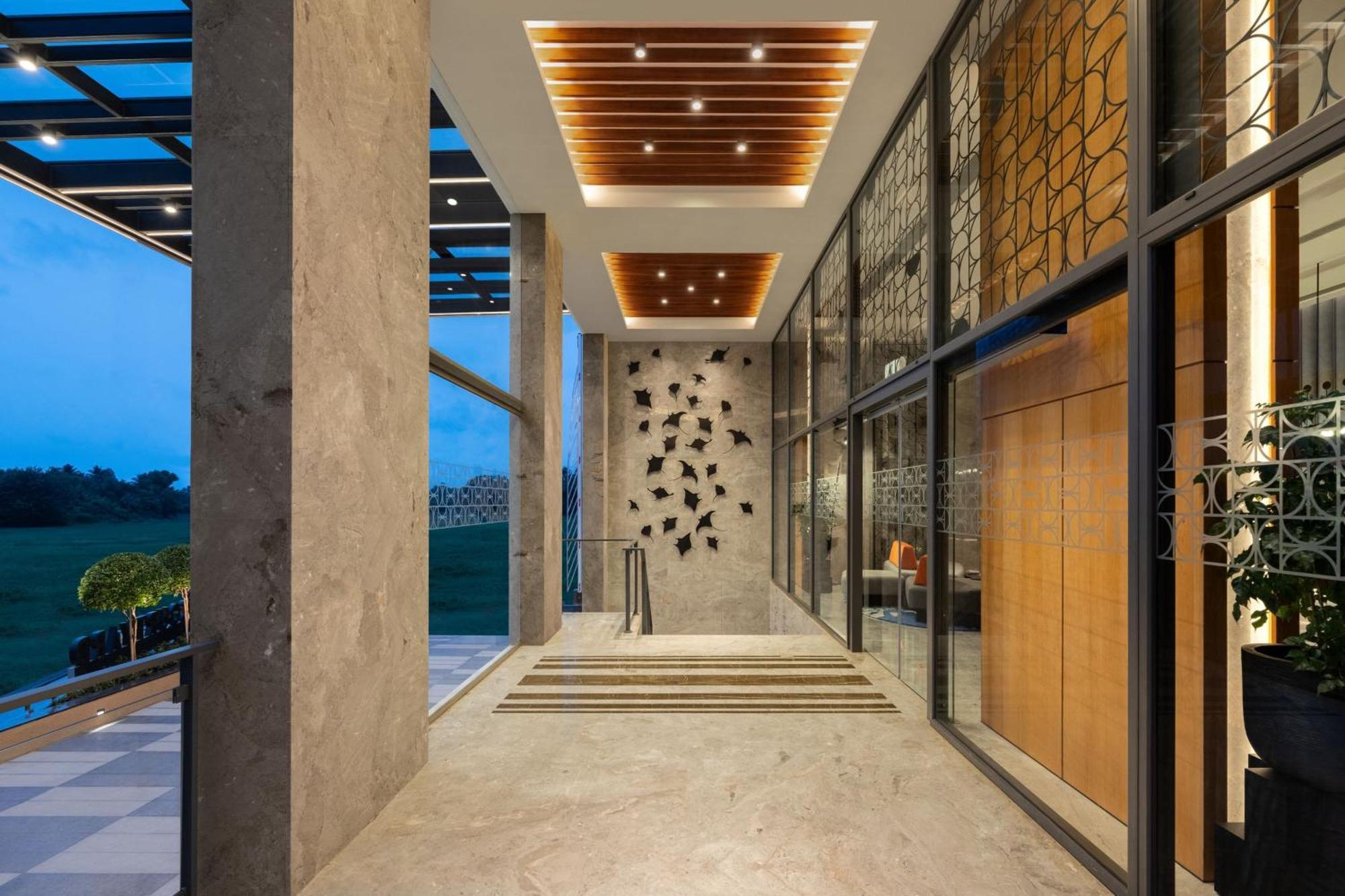 Отель Courtyard By Marriott Goa Колва Экстерьер фото