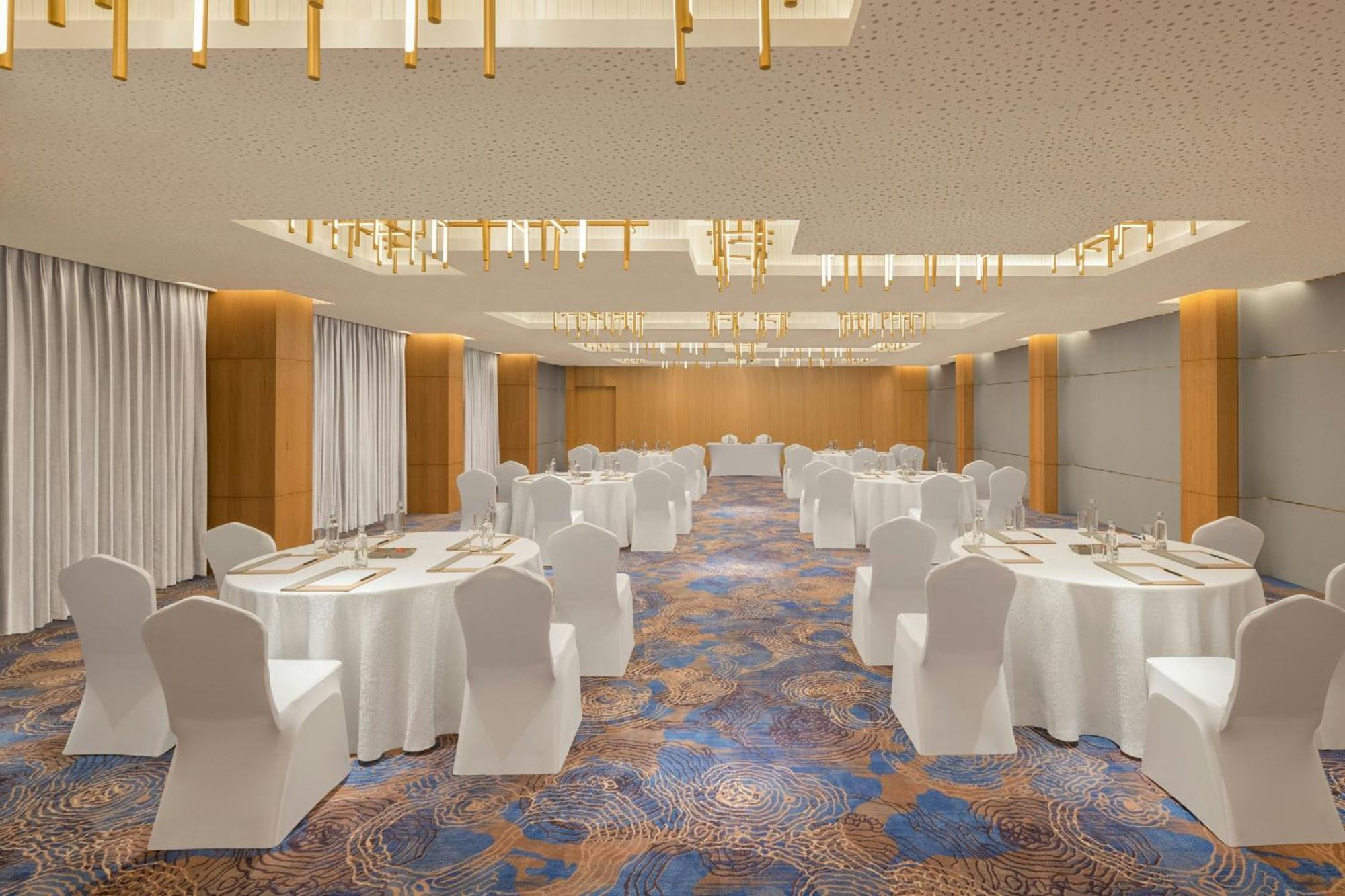 Отель Courtyard By Marriott Goa Колва Экстерьер фото